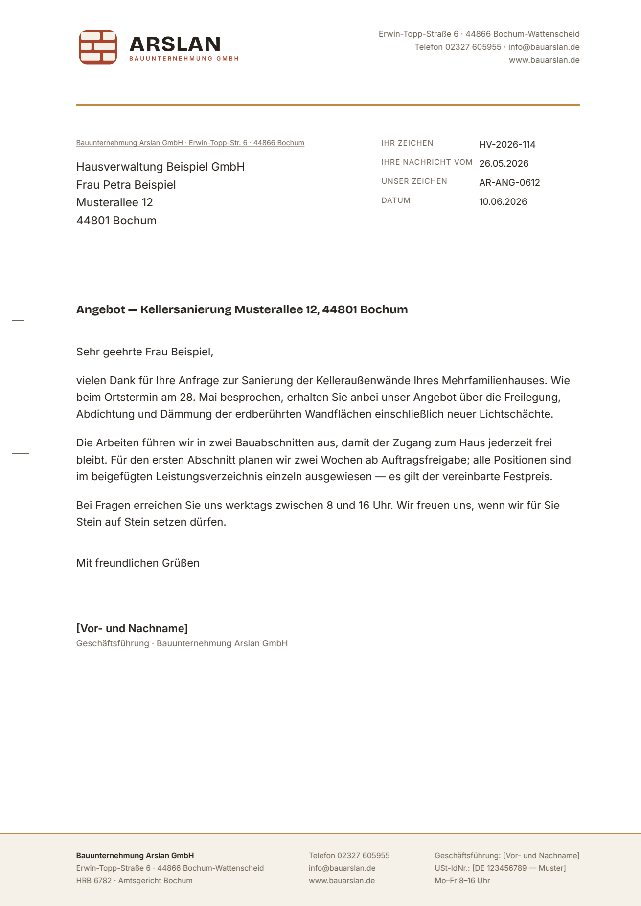 Geschäftsbrief DIN A4 mit Briefkopf, Anschriftfeld, Informationsblock und fester Fußzeile